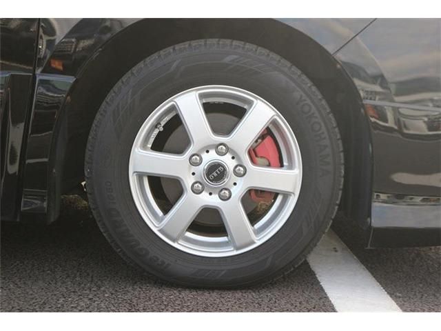 TOYOTA NOAH HYBRID 2017