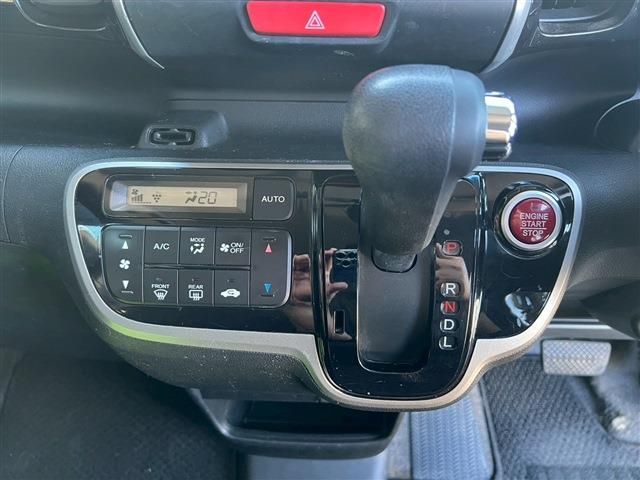 HONDA N BOX CUSTOM 2015