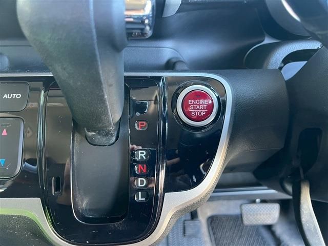 HONDA N BOX CUSTOM 2015