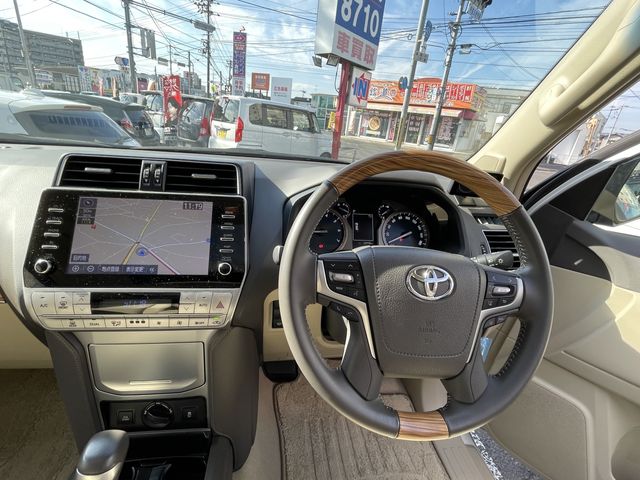 TOYOTA LANDCRUISER PRADO 2023