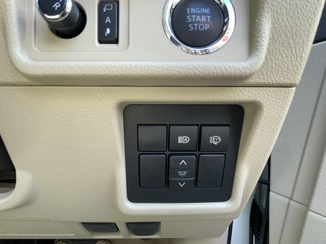 TOYOTA LANDCRUISER PRADO 2023