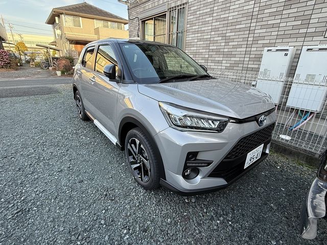 TOYOTA RAIZE HYBRID 2025