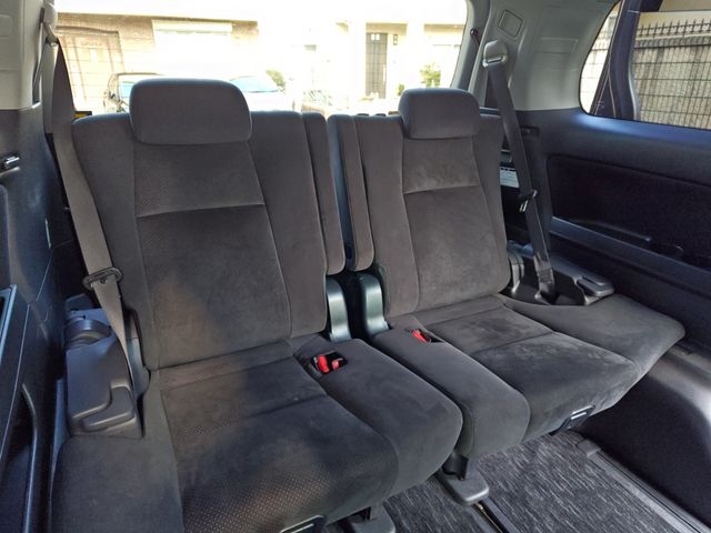 TOYOTA VELLFIRE 2009