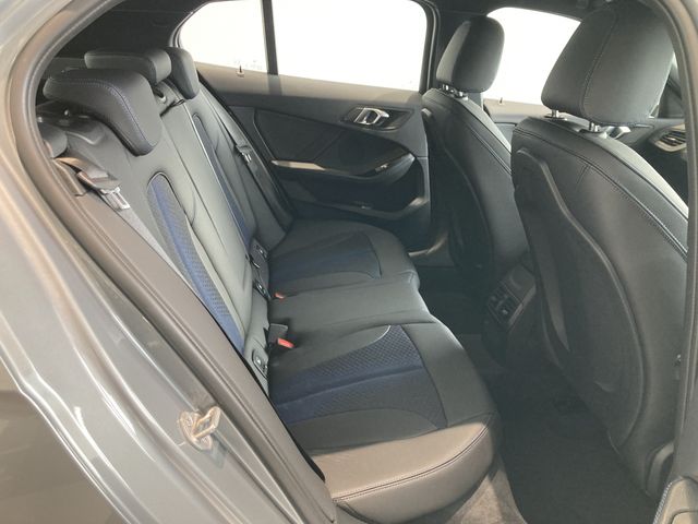 BMW BMW 1series 2024