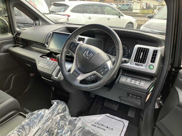 HONDA STEPWAGON SPADA 2015