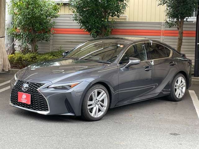 TOYOTA LEXUS IS300h 2023