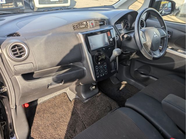 MITSUBISHI eK custom 2013