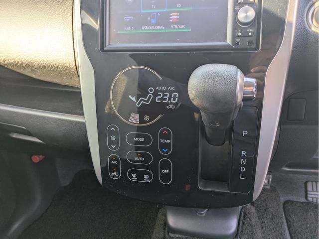 MITSUBISHI eK custom 2013