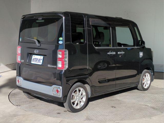 DAIHATSU WAKE 2014