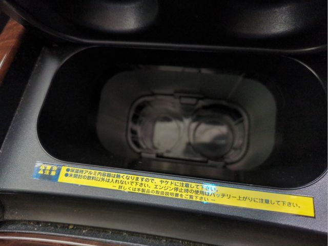 NISSAN ELGRAND  4WD 2013