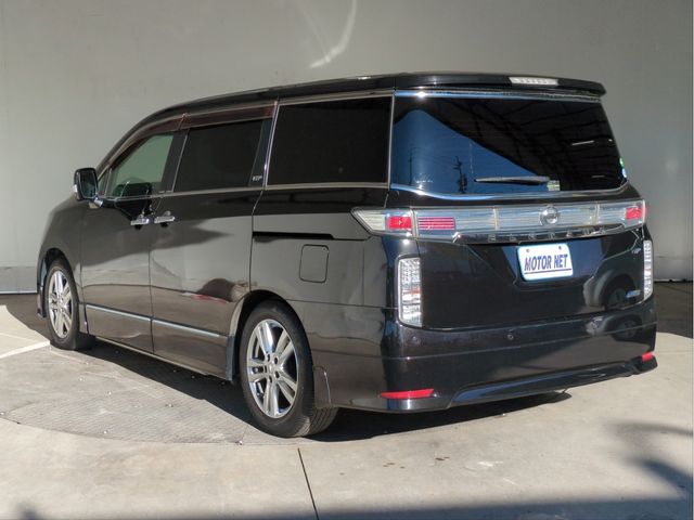 NISSAN ELGRAND  4WD 2013