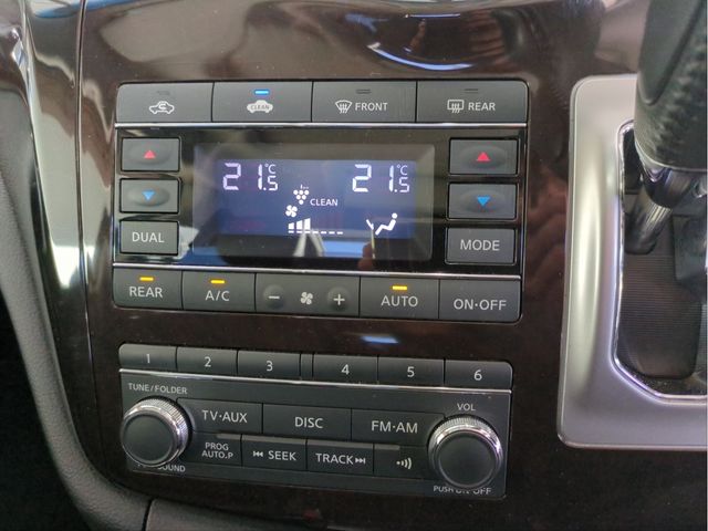 NISSAN ELGRAND  4WD 2013