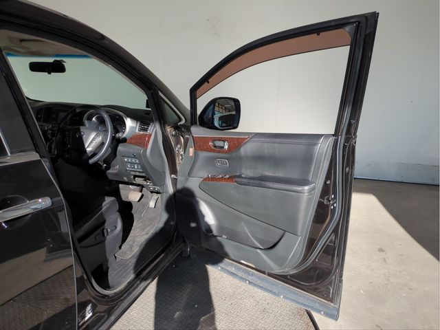 NISSAN ELGRAND  4WD 2013