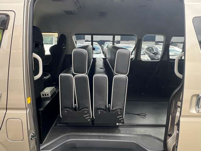 TOYOTA HIACE wagon 2013