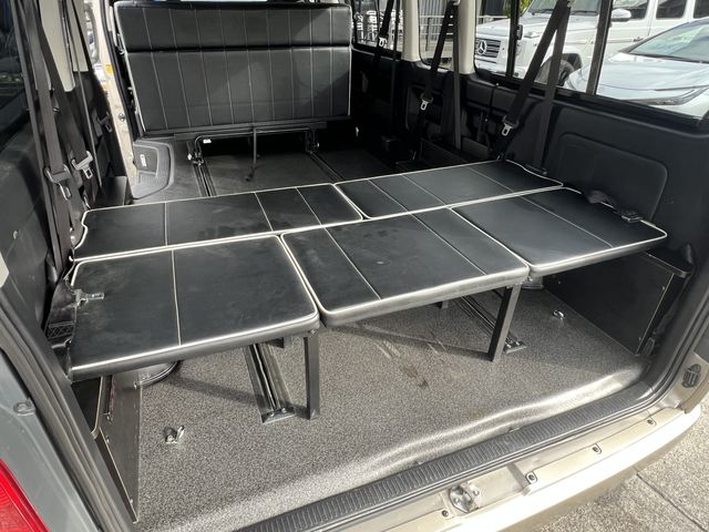 TOYOTA HIACE wagon 2013