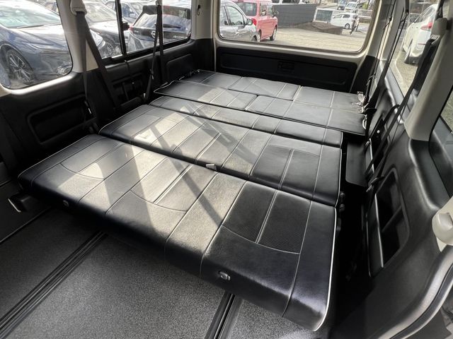 TOYOTA HIACE wagon 2013