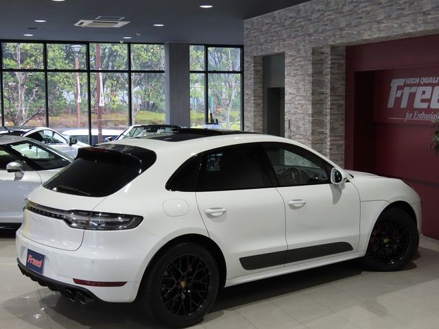 PORSCHE PORSCHE Macan 2021