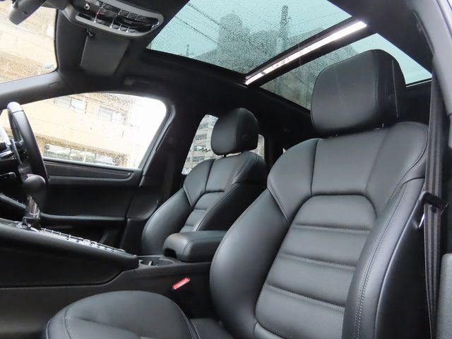 PORSCHE PORSCHE Macan 2021