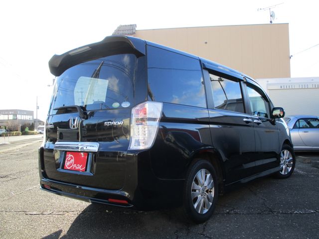 HONDA STEPWAGON SPADA 2011
