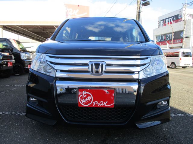 HONDA STEPWAGON SPADA 2011