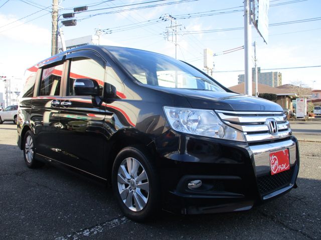 HONDA STEPWAGON SPADA 2011
