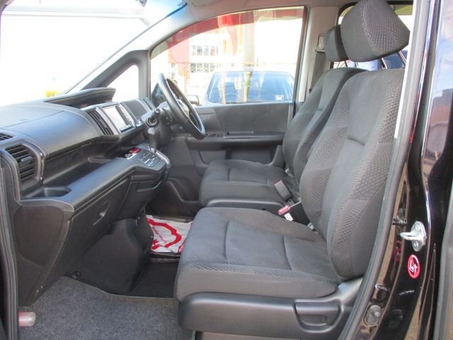 HONDA STEPWAGON SPADA 2011
