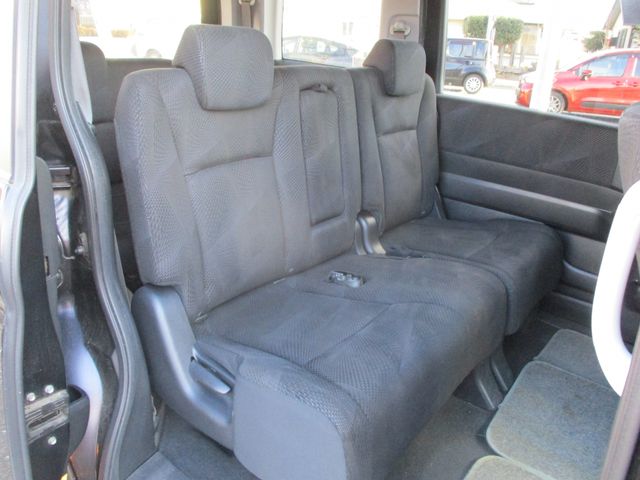 HONDA STEPWAGON SPADA 2011