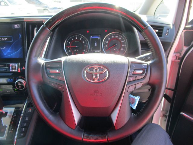 TOYOTA ALPHARD 4WD 2019