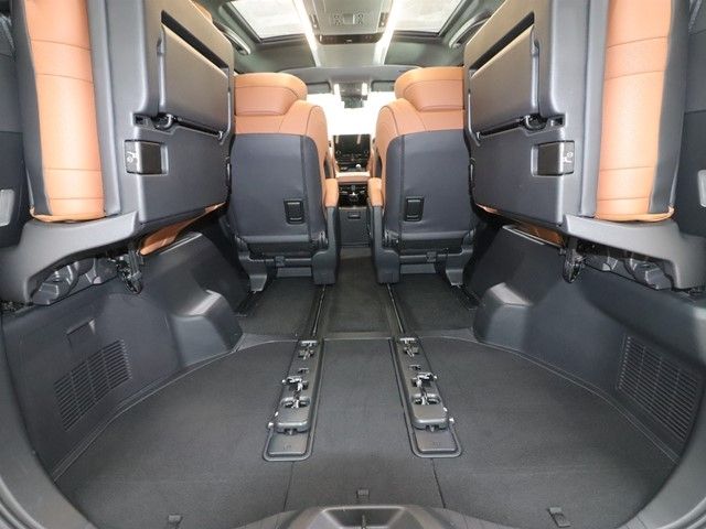 TOYOTA VELLFIRE 2025