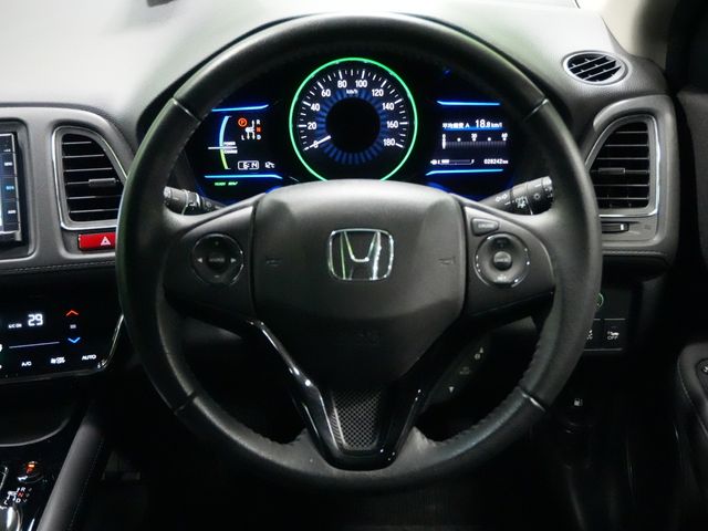 HONDA VEZEL HYBRID 2015