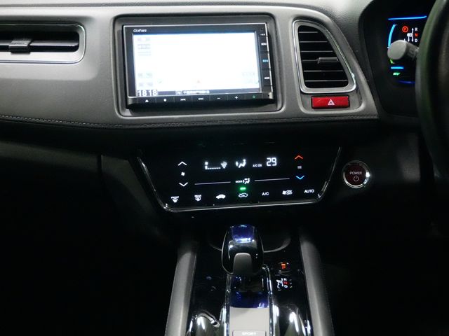 HONDA VEZEL HYBRID 2015