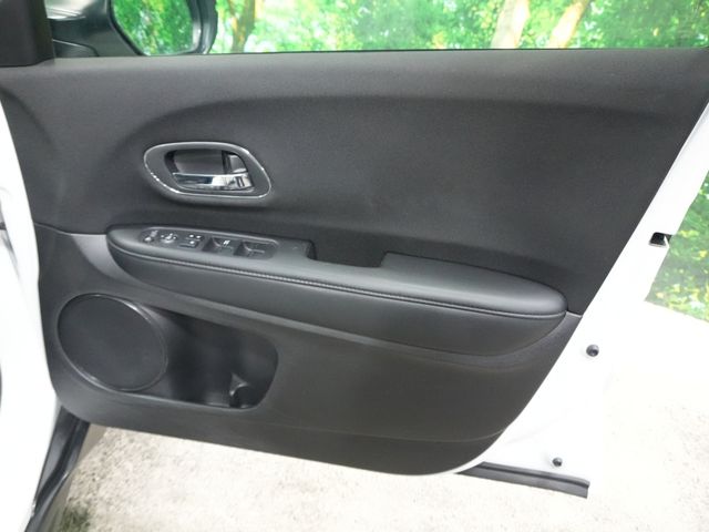 HONDA VEZEL HYBRID 2015