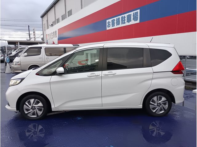 HONDA FREED HYBRID 2023