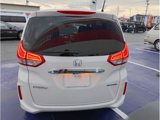 HONDA FREED HYBRID 2023
