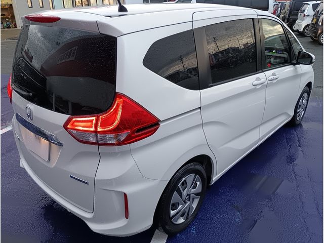 HONDA FREED HYBRID 2023