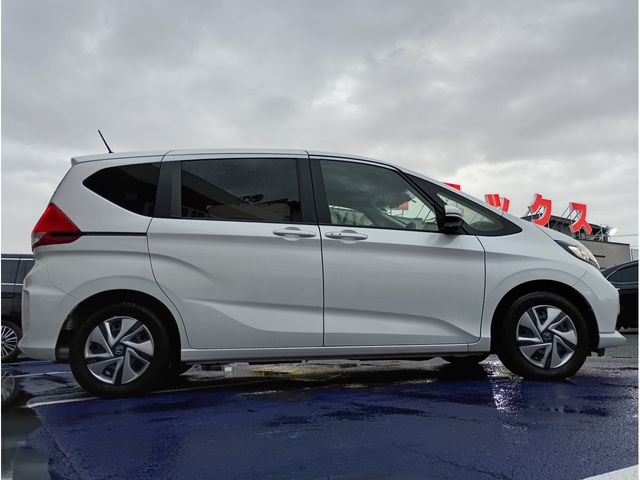 HONDA FREED HYBRID 2023