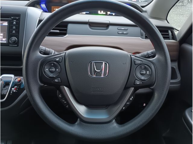 HONDA FREED HYBRID 2023