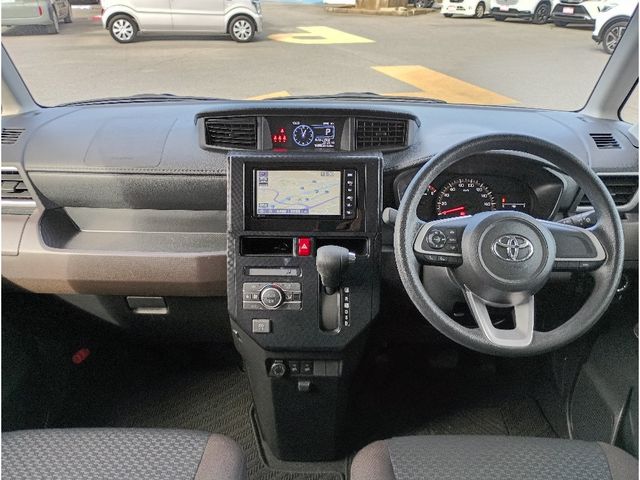 TOYOTA ROOMY 2020