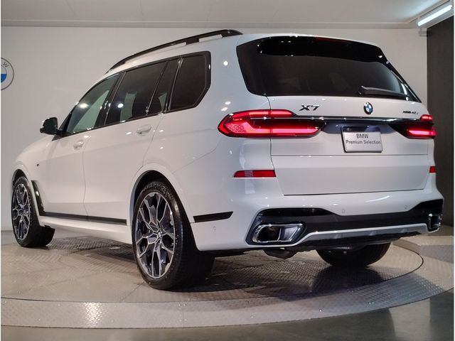 BMW BMW X7 2024