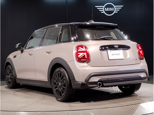 BMW MINI COOPER 5DOOR 2023