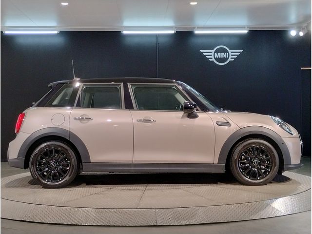 BMW MINI COOPER 5DOOR 2023