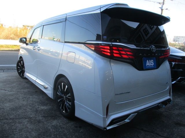 TOYOTA ALPHARD hybrid 2024