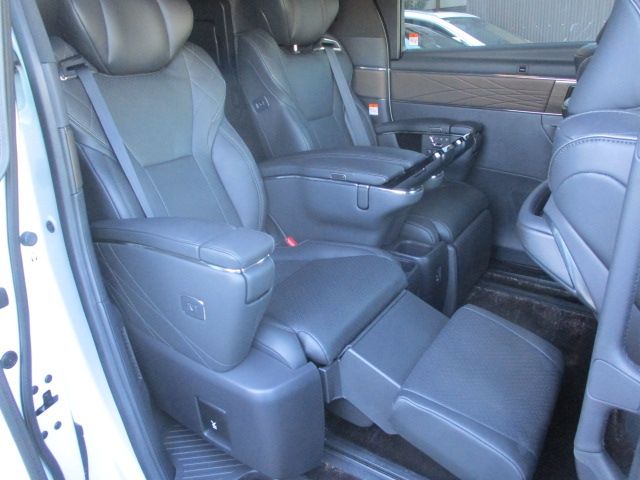 TOYOTA ALPHARD hybrid 2024