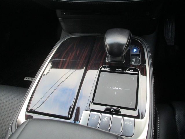 TOYOTA LEXUS LS500 4WD 2019