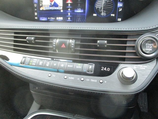 TOYOTA LEXUS LS500 4WD 2019