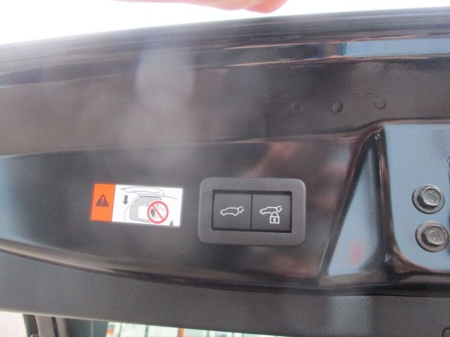 TOYOTA PRIUS 4WD 2025