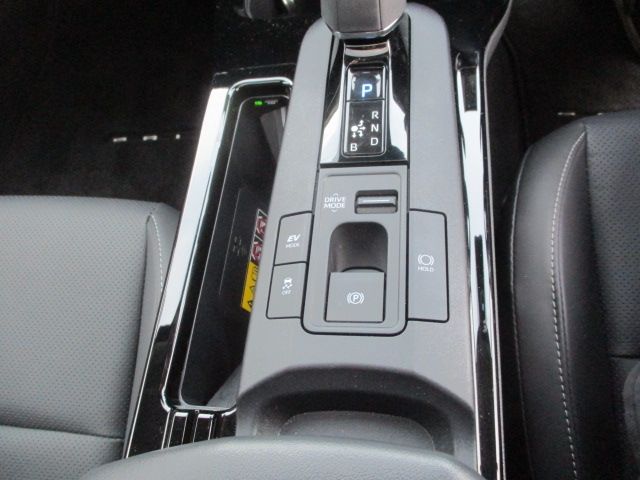 TOYOTA PRIUS 4WD 2025