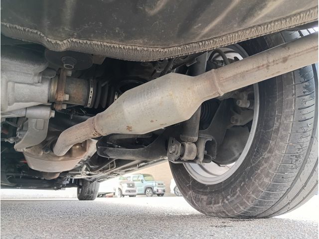 TOYOTA NOAH HYBRID 4WD 2024