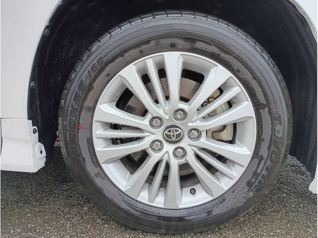 TOYOTA NOAH HYBRID 4WD 2024