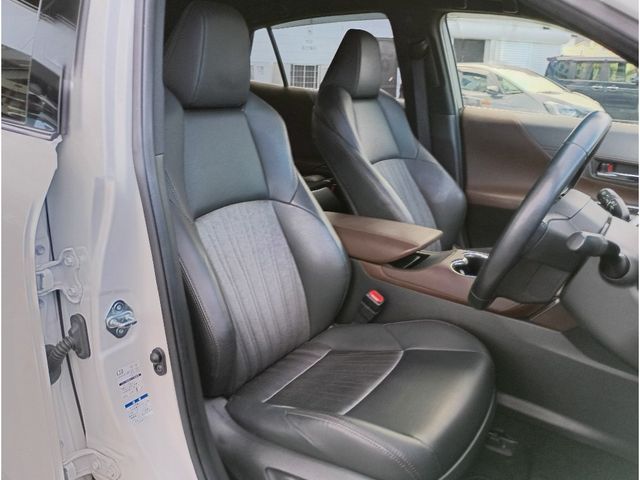 TOYOTA HARRIER 4WD 2021